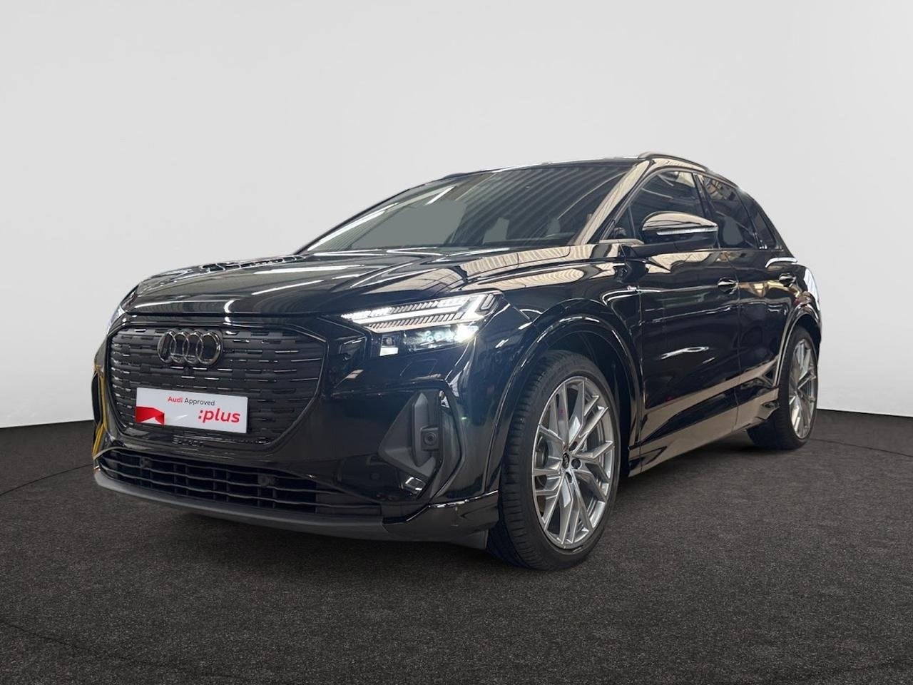 Audi Q4 e-tron 82 kWh 45 Corporate S, https://public.car-pass.be/vhr/c976bb7a-5df3-49ba-87ab-38565e0fc91f, Zwart, Handgeschakeld