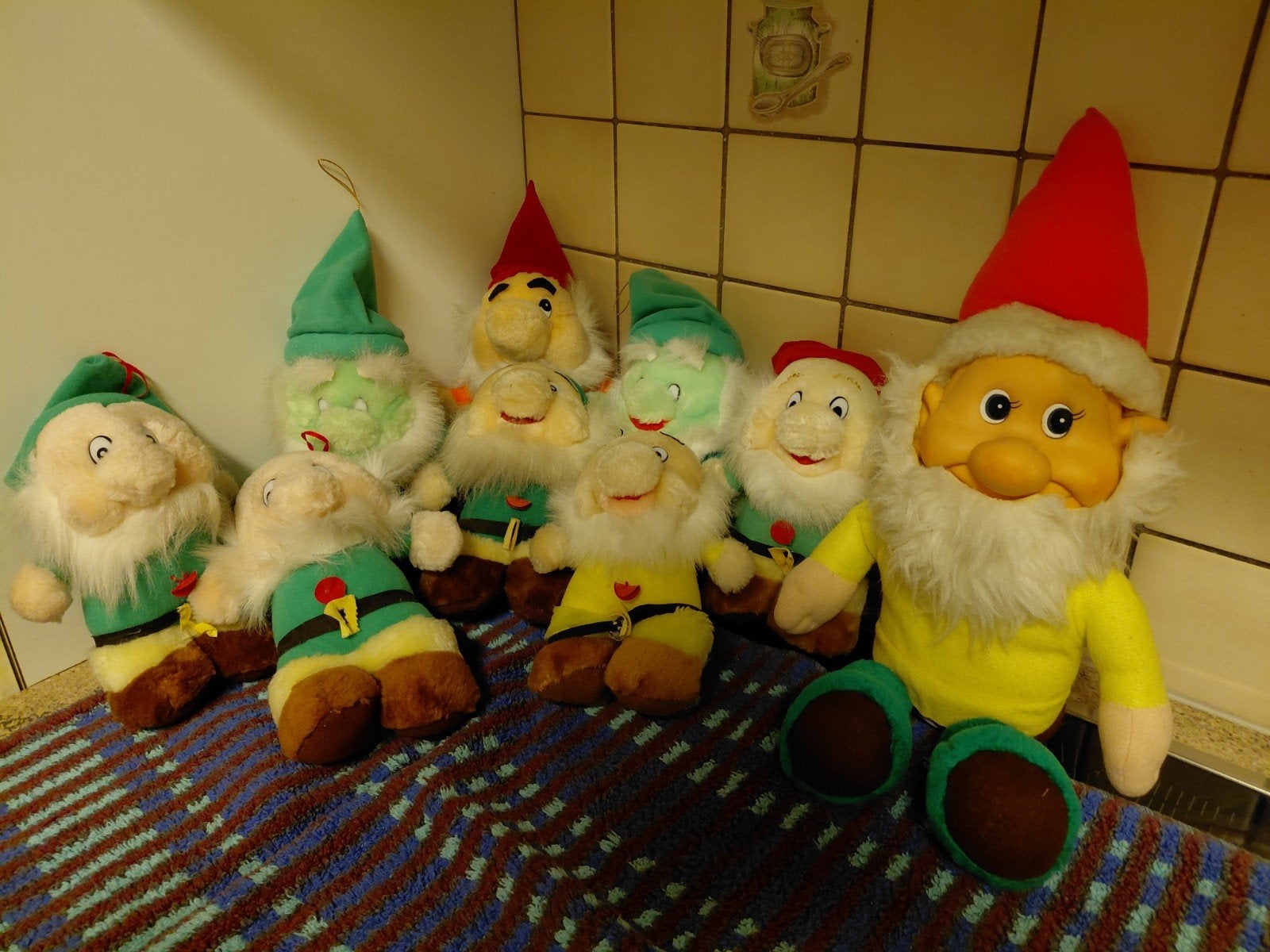 8  kleine dwergen + 1 grote dwerg, Ophalen