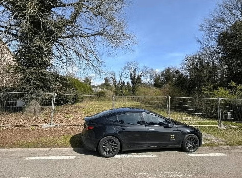 Toplocatie omheind locatie te huur!, 1000 à 1500 m²