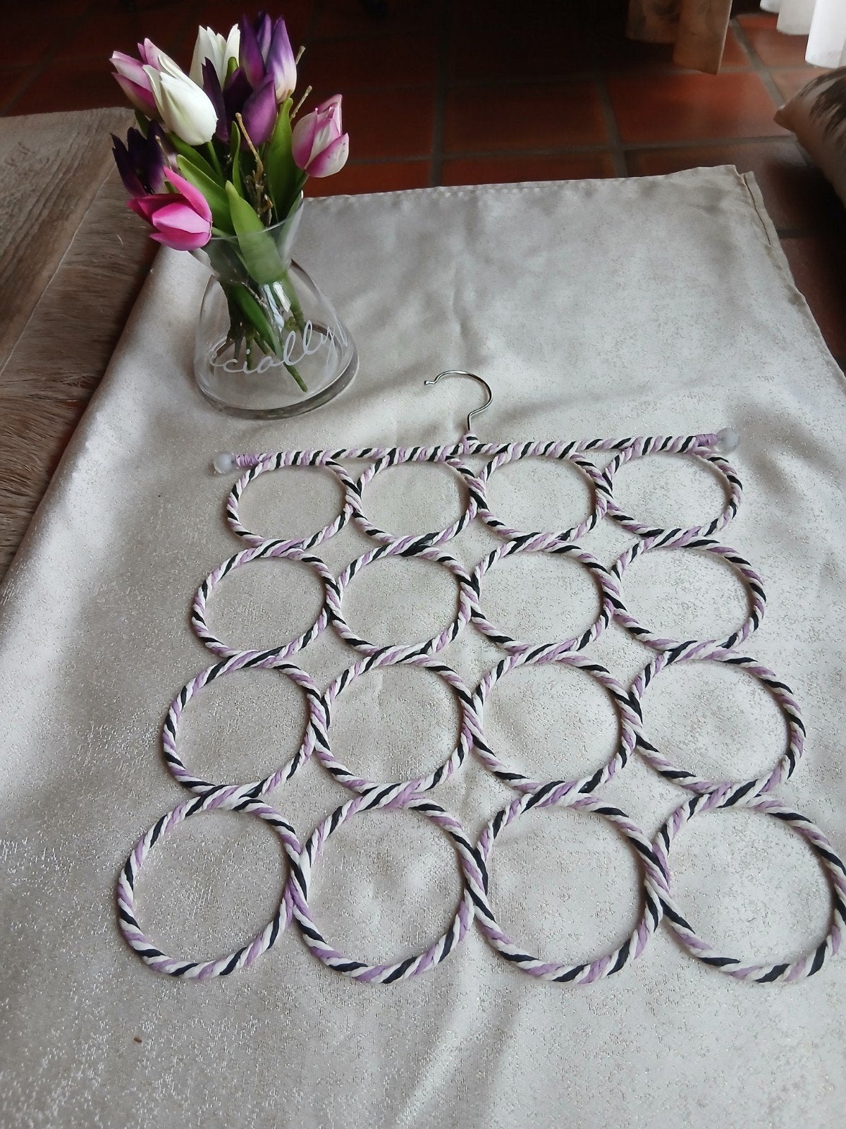 Sjaalhanger / accessoirehanger met 16 ringen – handgemaakt, Kleding | Dames, Mutsen, Sjaals en Handschoenen, Ophalen of Verzenden