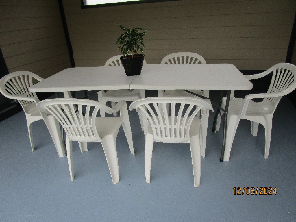 Table pliante dessus plastique blanc, Enlèvement, Utilisé, Plastique