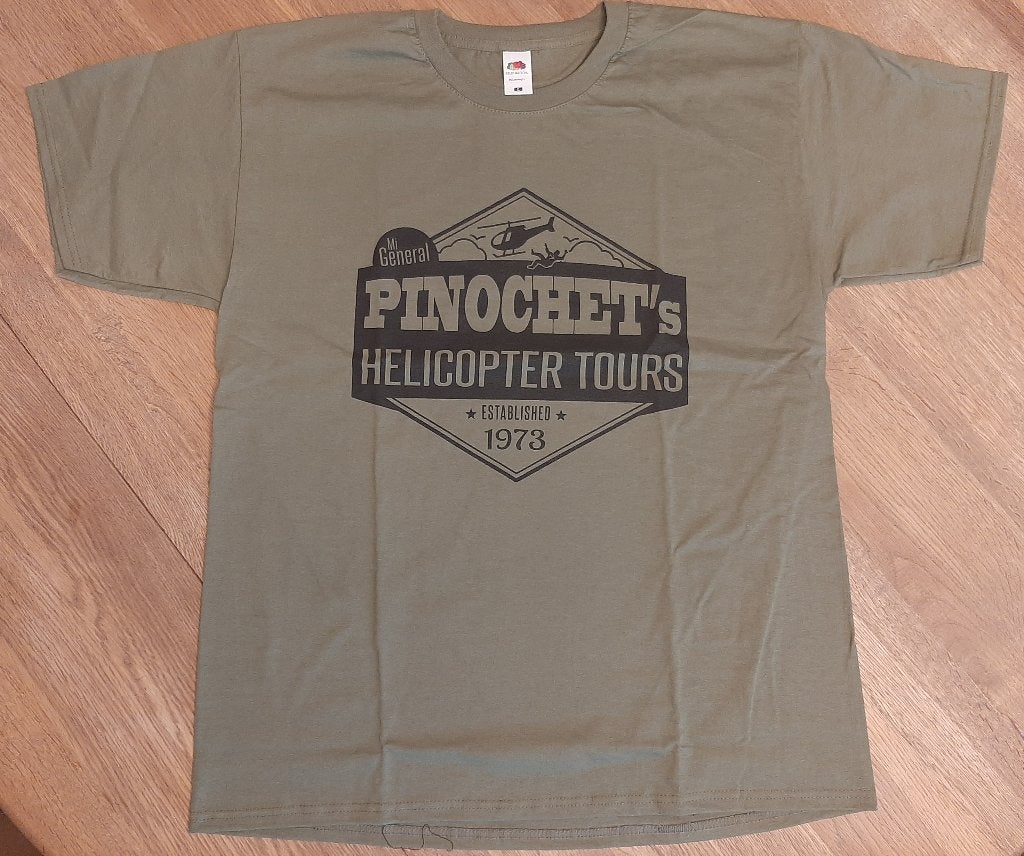 Excursions en hélicoptère à Pinochet, Collections, Vêtements & Patrons, Envoi, Neuf