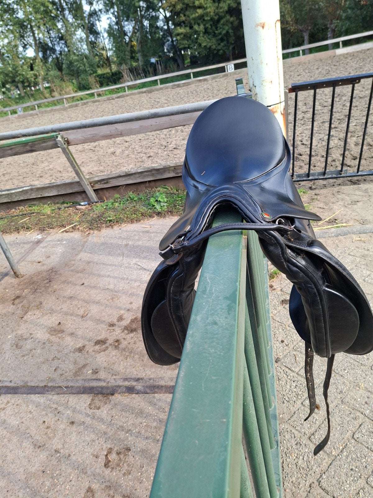 Goed dressuurzadel, Dieren en Toebehoren, Ophalen