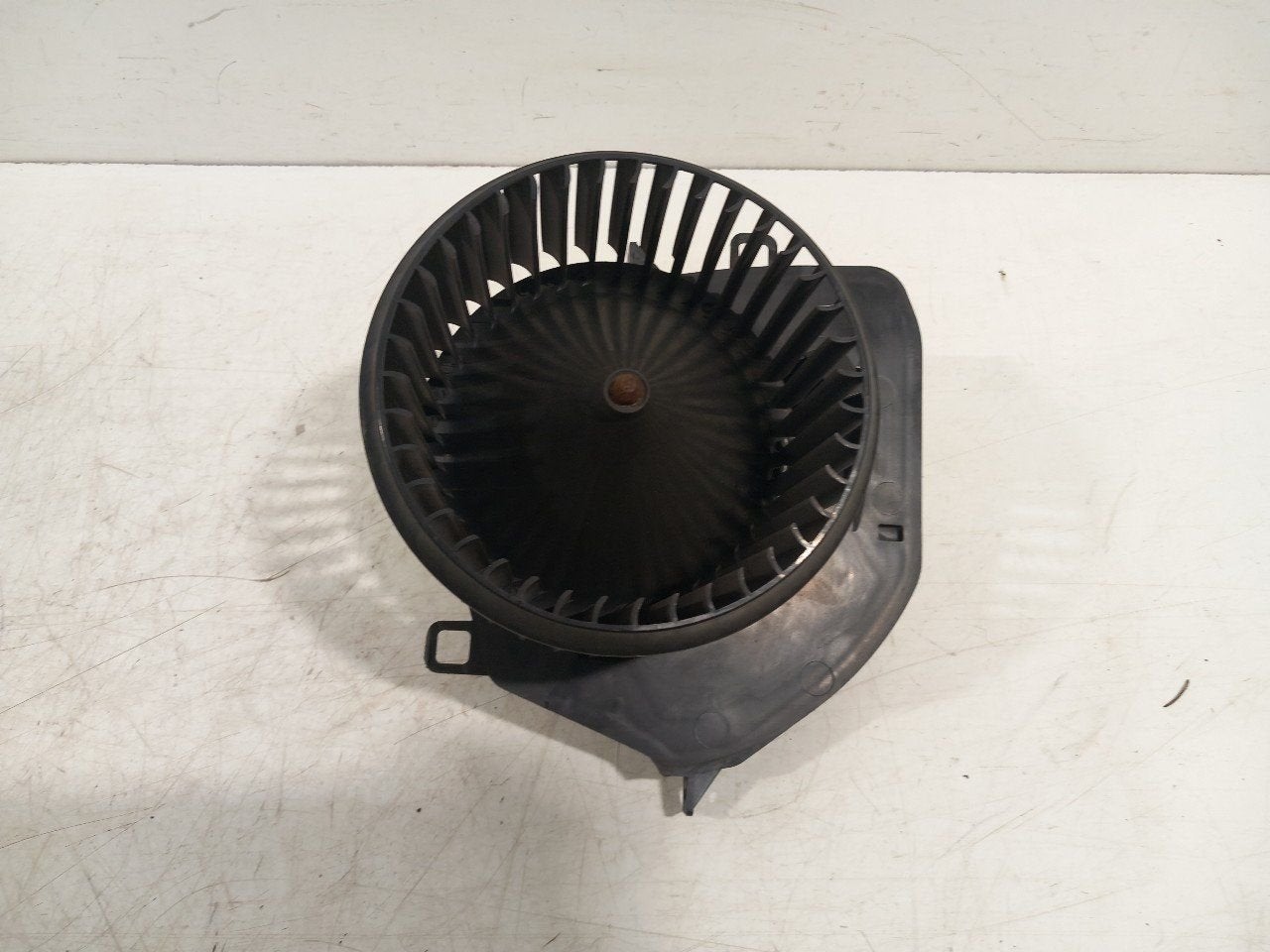 Kachel ventilator motor Volkswagen Transporter, Onderdelen@venauto.nl, Van der Ven Autorecycling B.V., Gebruikt, Ettenseweg 76, 4706 PB Roosendaal, The Netherlands