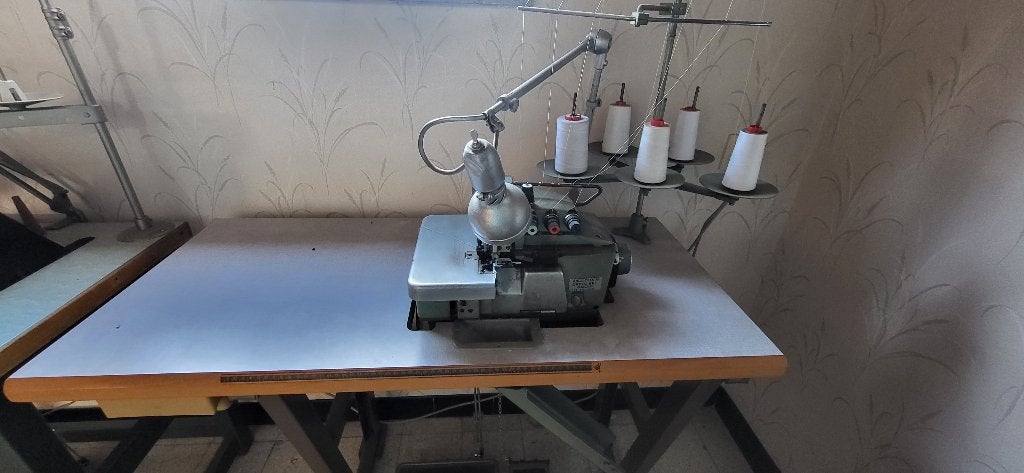 industriele naaimachine overlok, Hobby & Loisirs créatifs, Autres marques, Machine à coudre, Industrie, Enlèvement