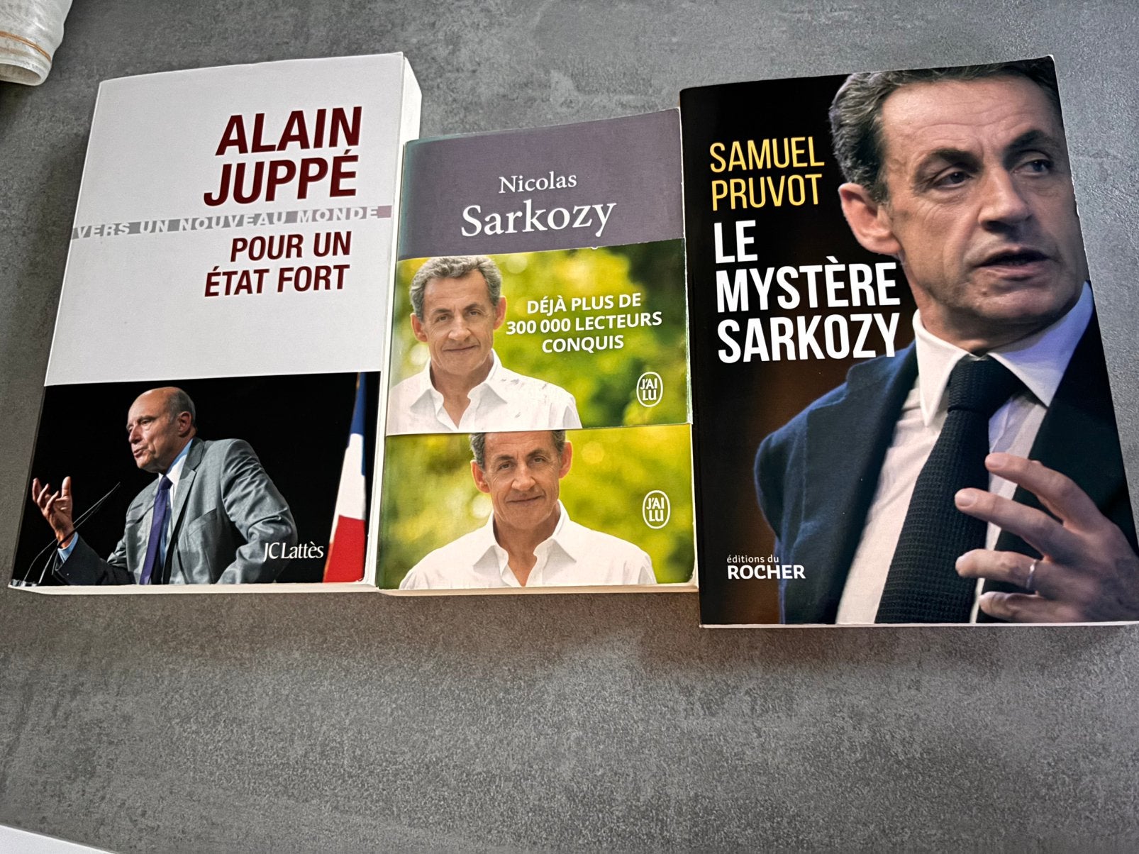 Lot de 3 livres - Sarkozy et Alain Juppé, Enlèvement