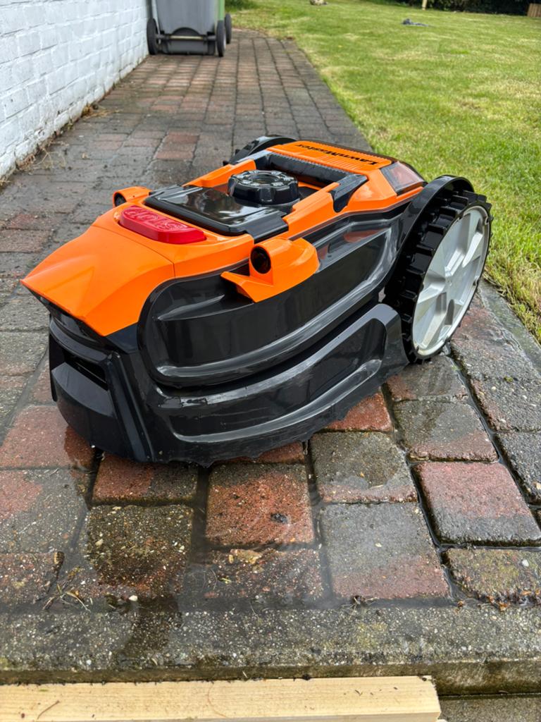 Grasrobot Lawnmaster, Ophalen, Zo goed als nieuw