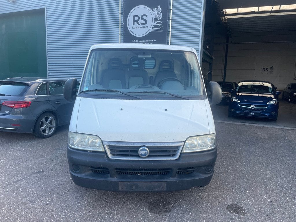 Fiat Ducato 2.3jtd/3zit/, Auto's, Fiat, Voorwielaandrijving, Stof, Gebruikt, Zwart