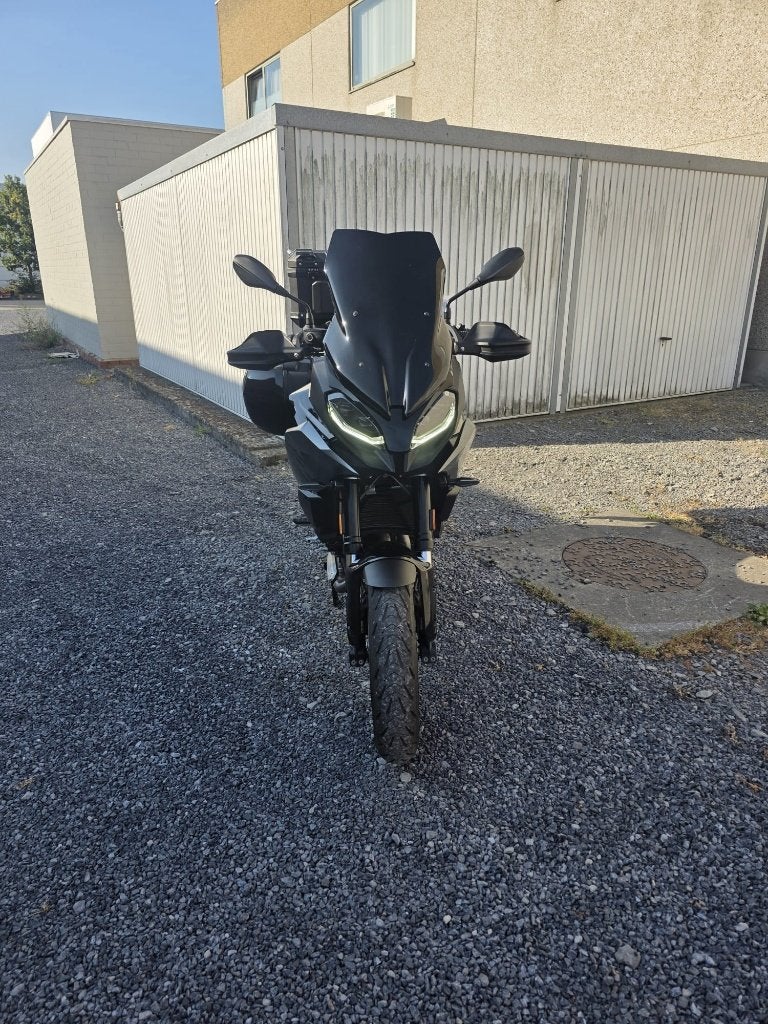 bmw f900xr, Motoren, 2 cilinders, Nieuw, Handvatverwarming, 900 cc