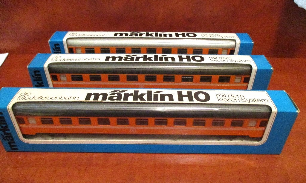 Märklin HO a perdu 3 voitures particulières EUROFIRMA B, Analogique, Enlèvement ou Envoi, Courant alternatif, Wagon
