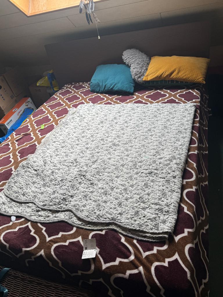 Lit Ikea Malm avec rangement et matelas, Maison & Meubles, Comme neuf, Brun, Enlèvement, 180 cm