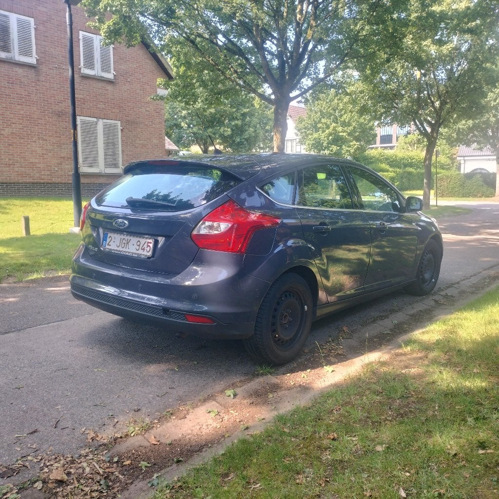 Ford Focus 1.6 Benzine 2011, Auto's, Euro 5, 4 cilinders, 1600 cc, Handgeschakeld