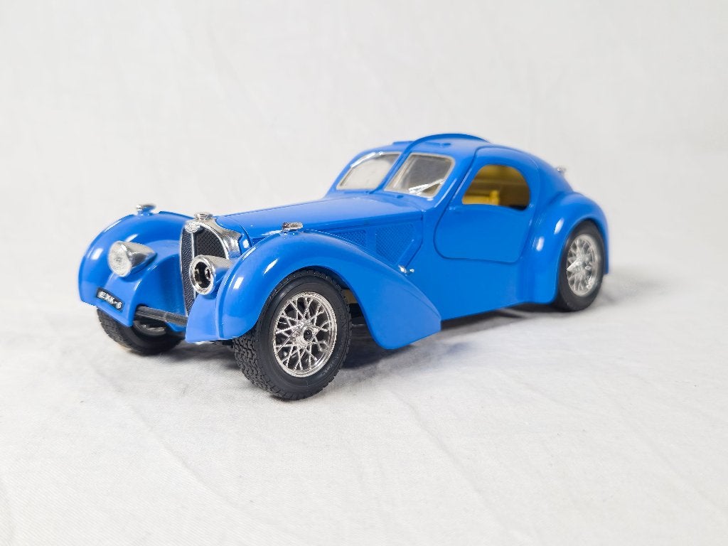 Bburago Bugatti Type 57 Atlantic (1936) - Schaal 1/24, Ophalen, Gebruikt, Auto, Burago