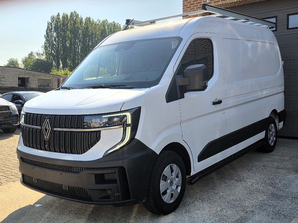 Renault Master L2H2 - 04/2026 - 4.000KM Automaat - ALS NIEUW, Achat, Euro 6, Entreprise, 3 places