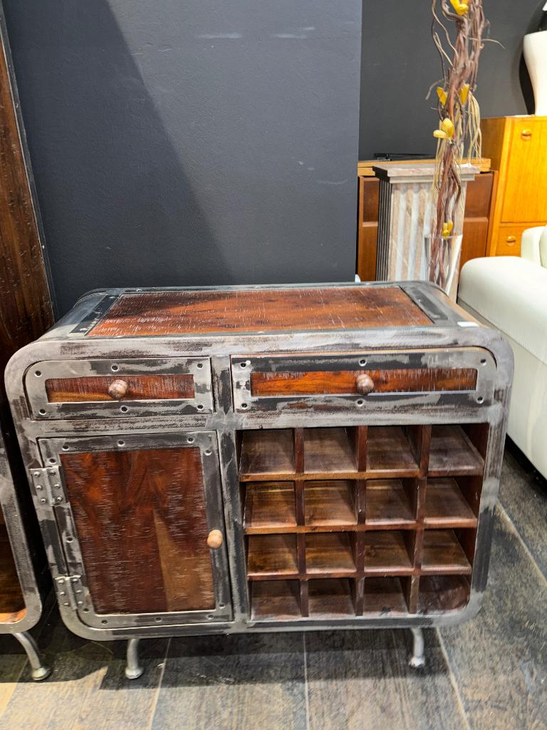Meuble rangement bouteille industriel moderne, Enlèvement ou Envoi, ., ., .