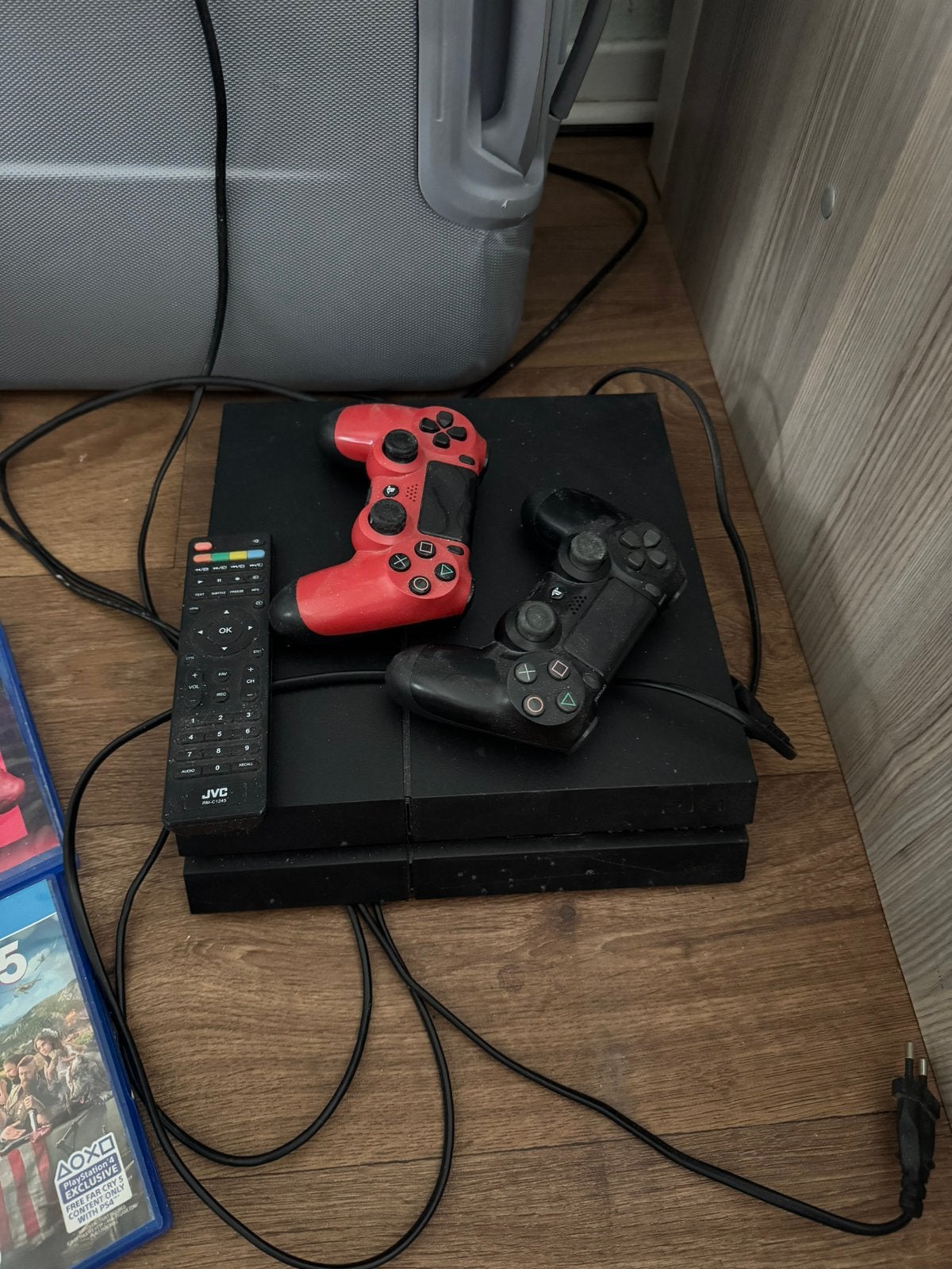 ps4+2controlers+6cdgames+tv scherm, Ophalen, Gebruikt