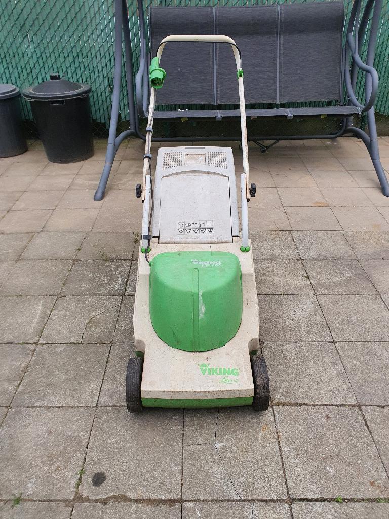 La tondeuse à gazon Viking ME 450 fonctionne parfaitement,, Viking / Stihl, 40 à 49 cm, Enlèvement, Tondeuse à poutre