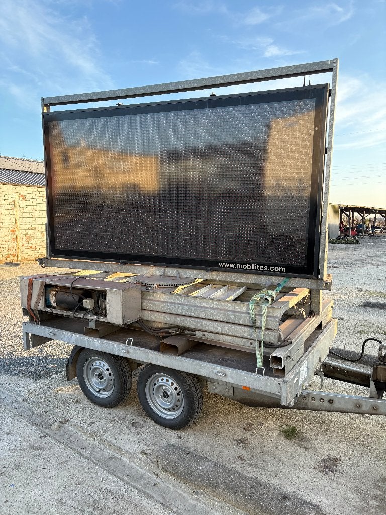 LED scherm led trailer mobiel scherm, Ophalen, Elektrisch, Gebruikt