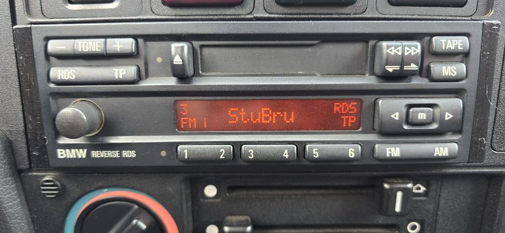 BMW Reverse RDS radio casette, Enlèvement