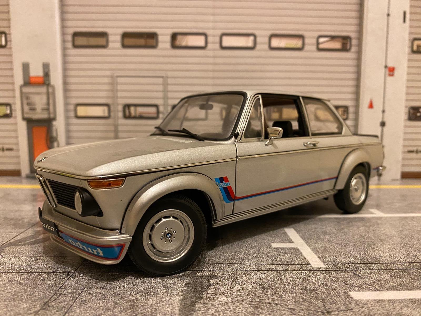 BMW 2002 Turbo AutoArt 1/18, Enlèvement, Autoart