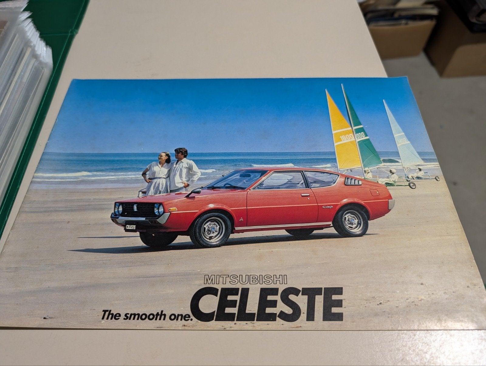 Brochures Mitsubishi., Enlèvement