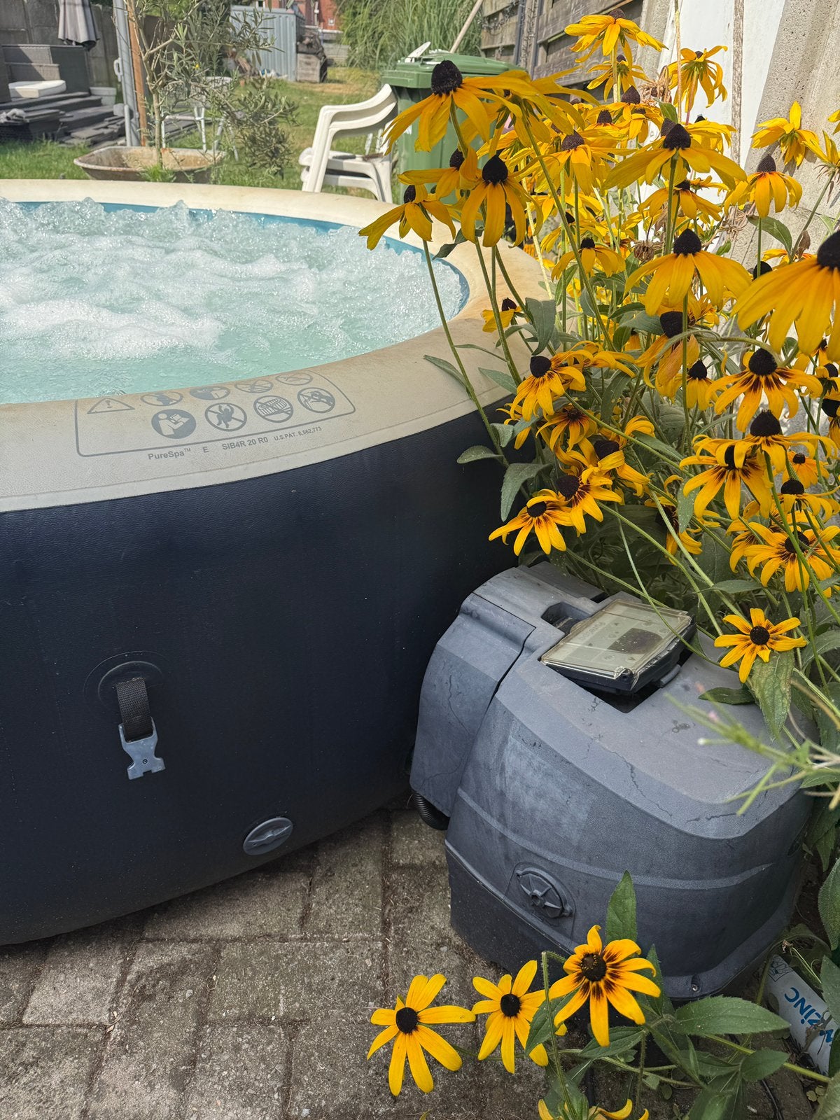 Intex PureSpa opblaasbare jacuzzi met veel extra's, Tuin en Terras, Ophalen, Zo goed als nieuw, Afdekzeil, Vast
