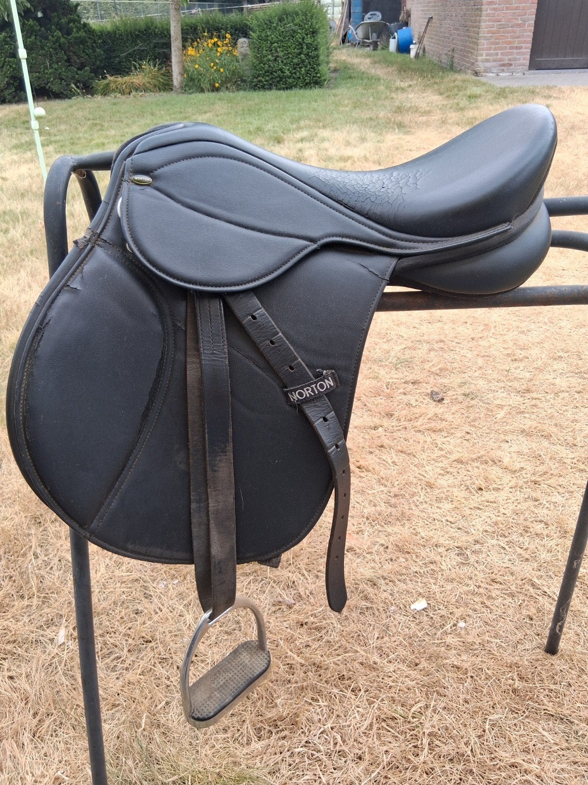 Norton ponyzadel 15inch, Dieren en Toebehoren, Paarden en Pony's | Zadels, Ophalen, Gebruikt, Veelzijdigheid, XS (15.5 inch of kleiner)