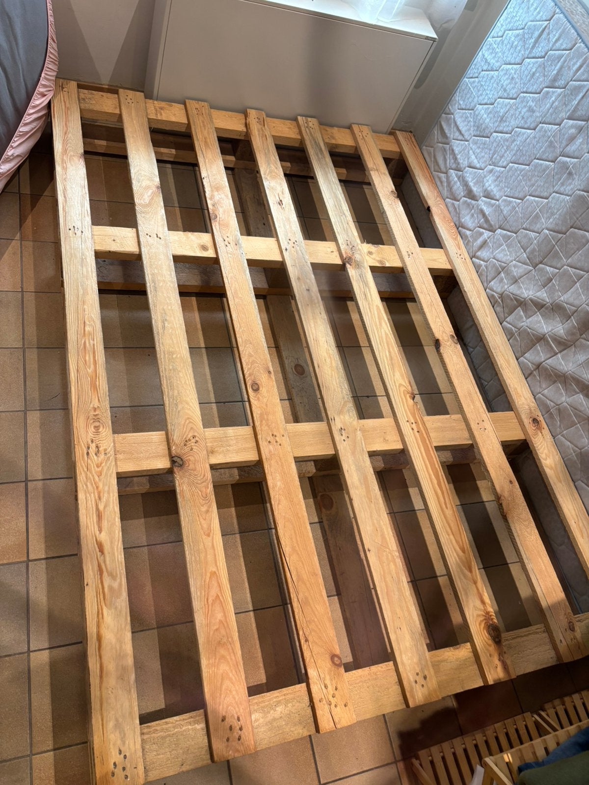 GRATIS BED 140x200, Enlèvement, Comme neuf