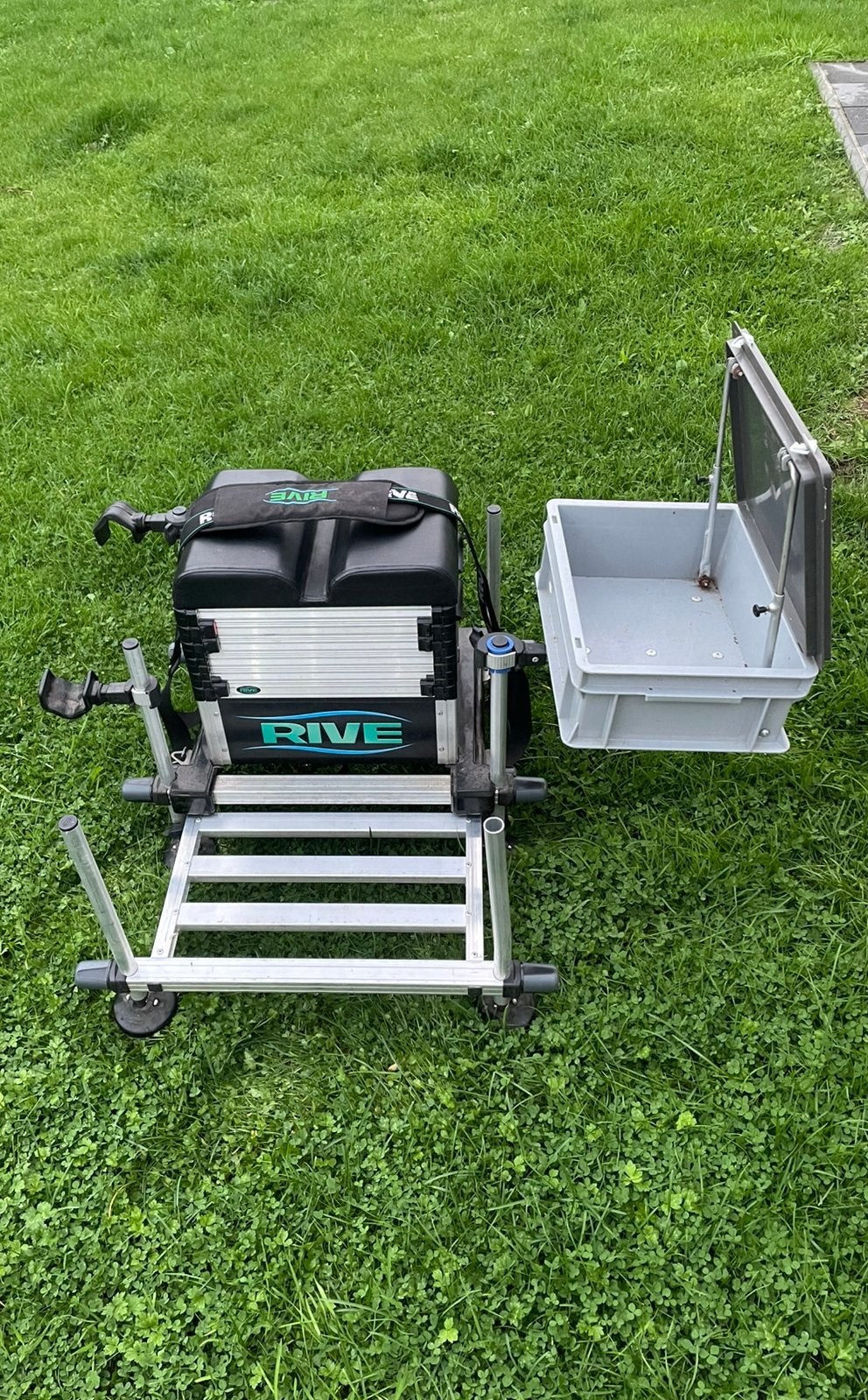 Rive d25 viskist set, Watersport en Boten, Ophalen, Zo goed als nieuw