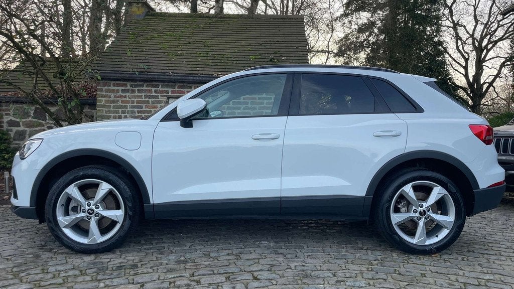 Audi Q3 Q3 PHEV 45 TFSIe S tron(180 kW)Toit ouvrant panorami, Autos, Audi, Particulier, Achat, Q3, Caméra 360°, ABS, Airbags, Air conditionné