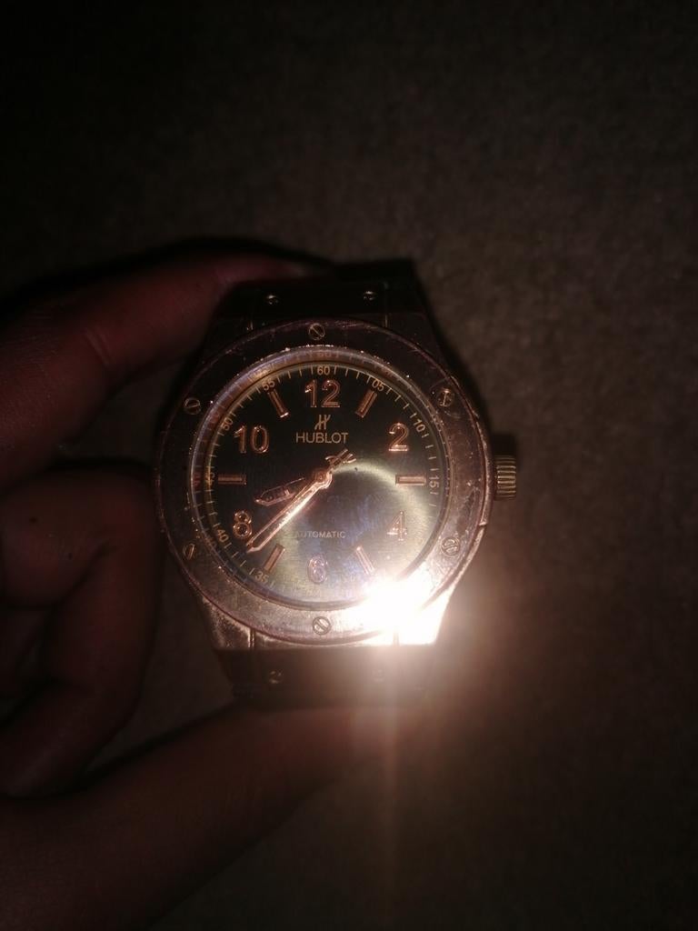 Hublot, Enlèvement ou Envoi