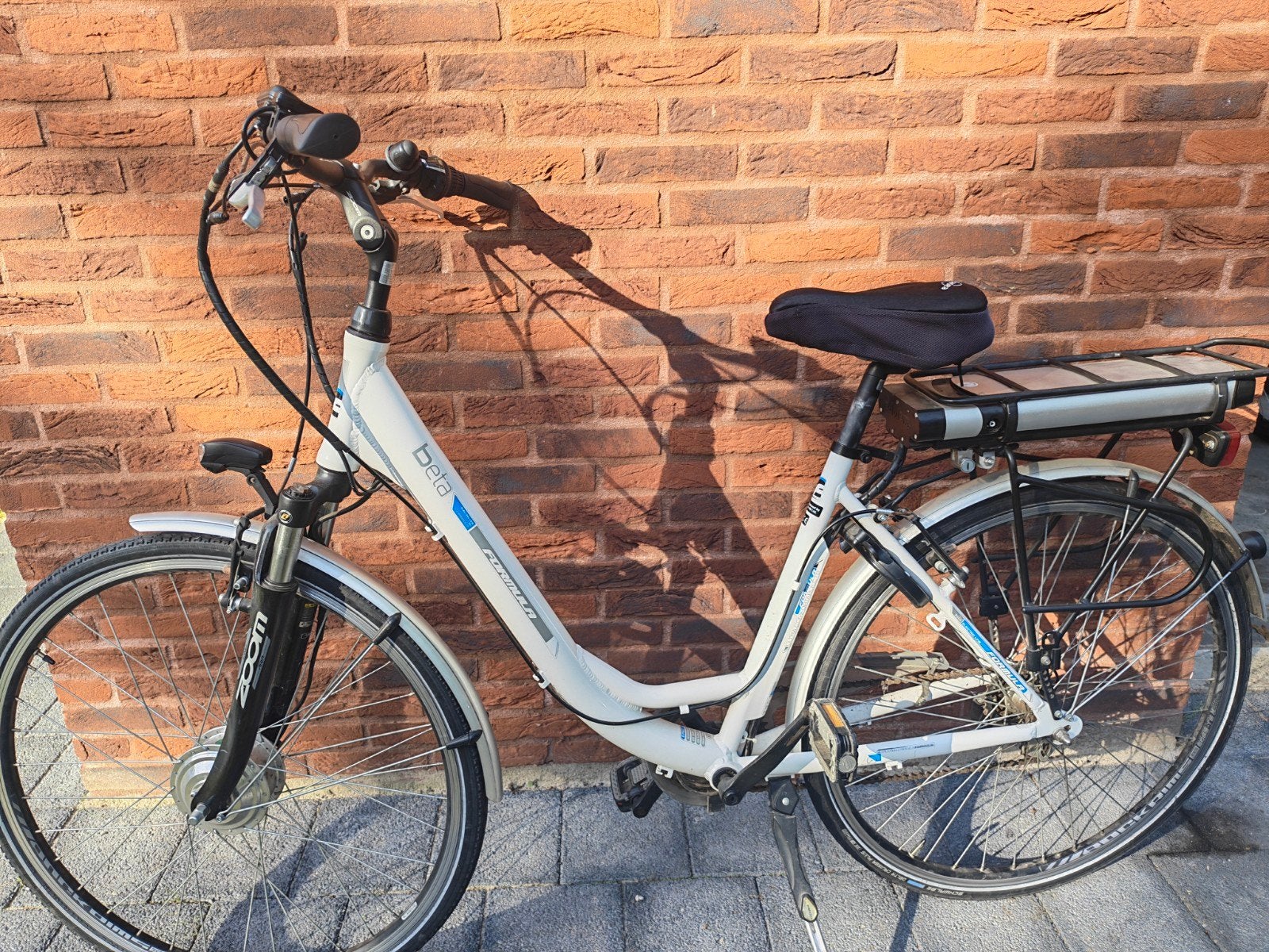 elektrische damesfiets 28 inch, Fietsen en Brommers, Ophalen