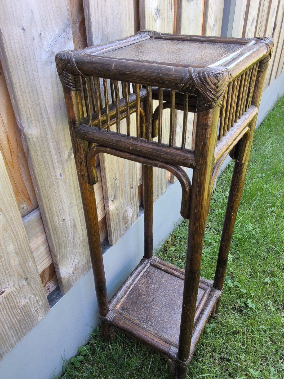 rotan plantenstaander, Huis en Inrichting, Woonaccessoires | Zuilen en Pilaren, Ophalen