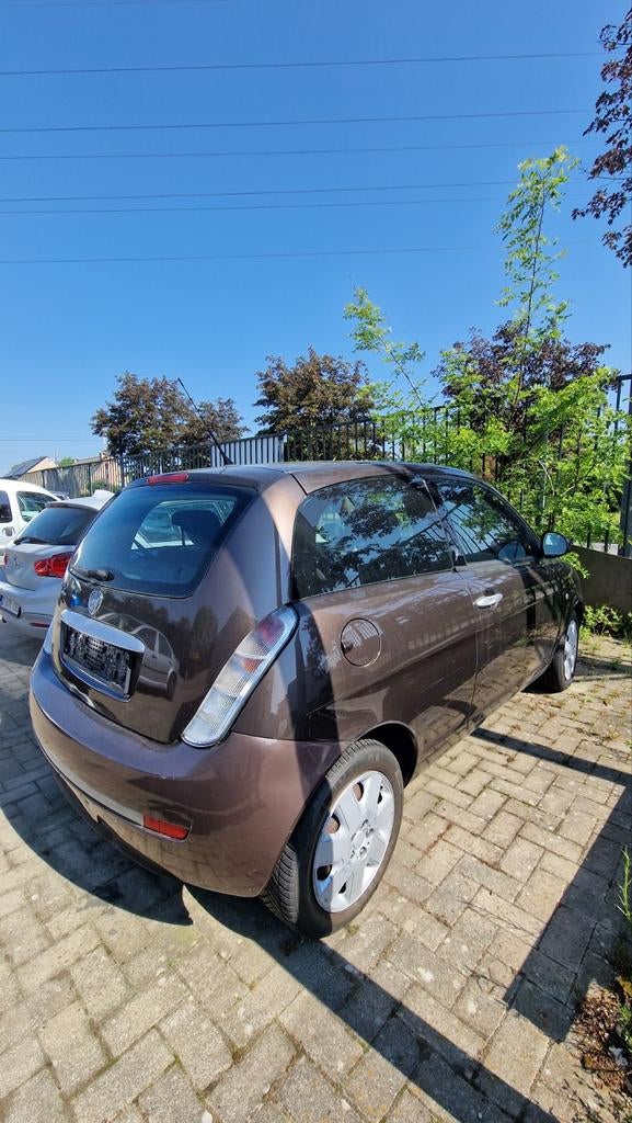 Lancia Y 2010 euro 5 goed lezen, Autos, Euro 5, Achat, Y, Automatique