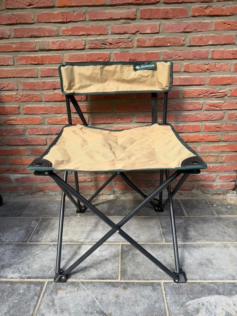 Opvouwbare Quechua campingstoel, Ophalen, Zo goed als nieuw, Campingstoel