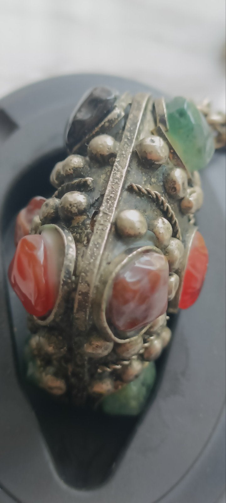 Amulet waarschijnlijk gemaakt van 800 zilver. Tibetaanse afk, Handtassen en Accessoires, Ophalen of Verzenden, Zwart, Zilver