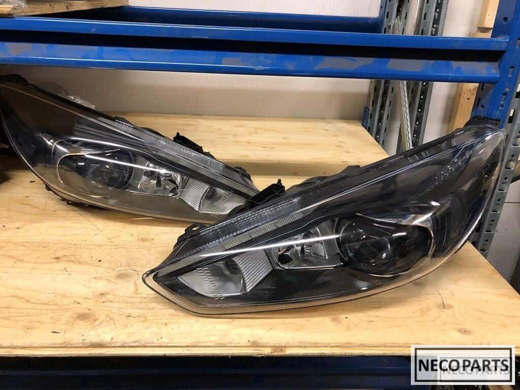 Ford focus mk3 xenon koplamp origineel black uitvoering, -, -, -, Enlèvement ou Envoi