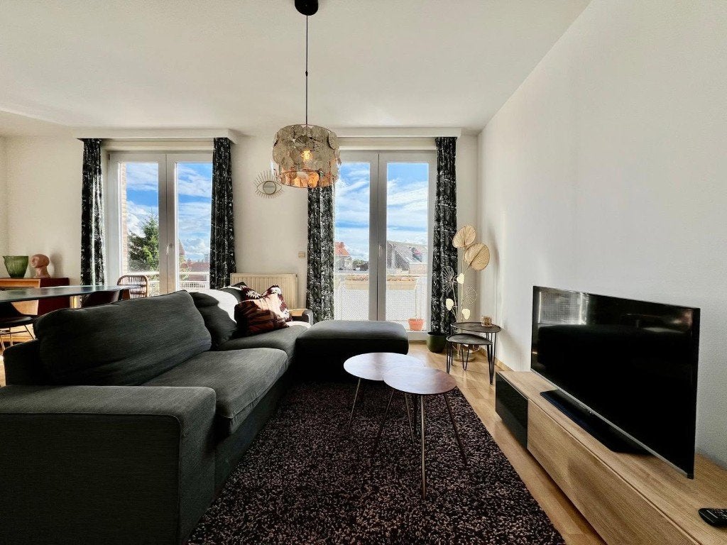 BEMEUBELD APPARTEMENT MET 1 SLAAPKAMER — 60 M² — WESTSTATION, Immo, Appartementen en Studio's te huur, Brussel, 50 m² of meer