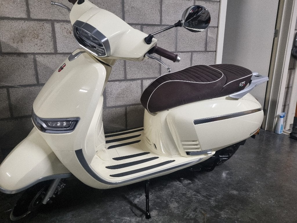 Scooter b klasse, Fietsen en Brommers, Ophalen, Overige modellen, Benzine, Klasse B (45 km/u)
