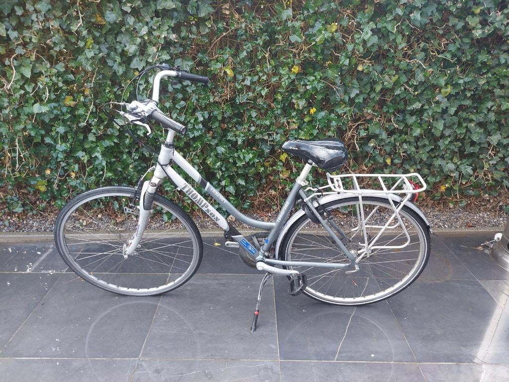 Damesfiets Thompson, Enlèvement