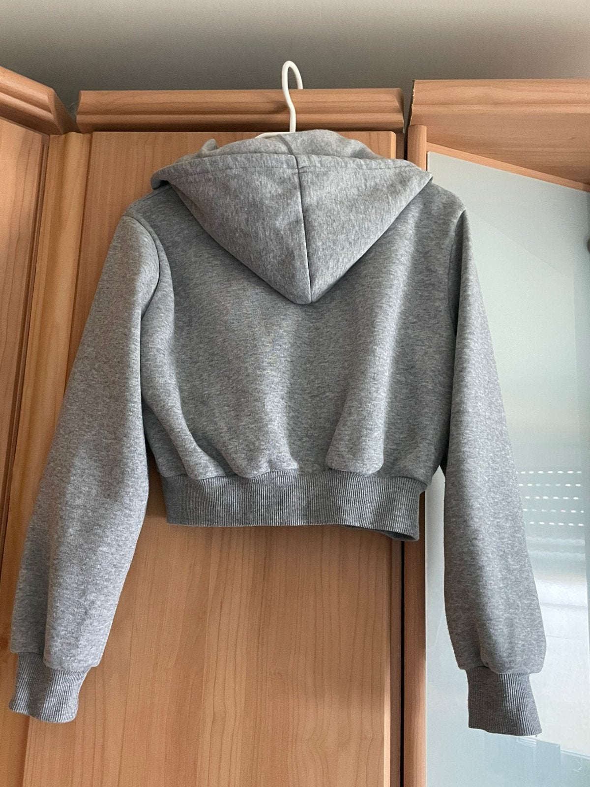 Korte trui XS, Kleding | Dames, Jassen | Zomer, Ophalen, Zo goed als nieuw, Maat 34 (XS) of kleiner, Grijs