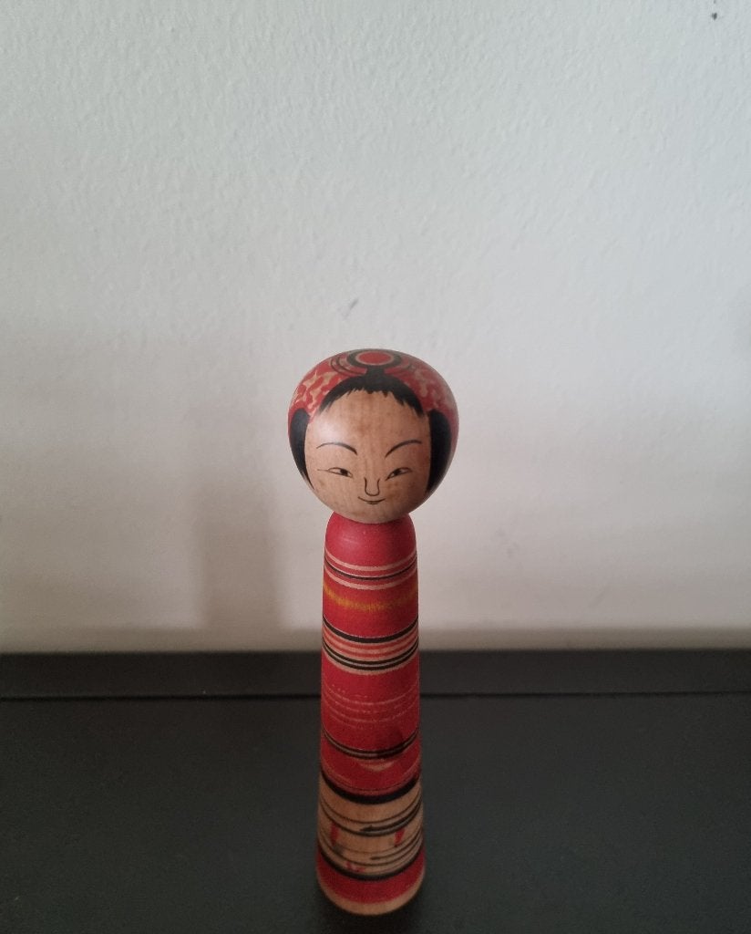 Prachtige Tsuchiyu Kokeshi van Tadao Noji (1931 - 2012), Antiek en Kunst, Kunst | Niet-Westerse kunst, Verzenden