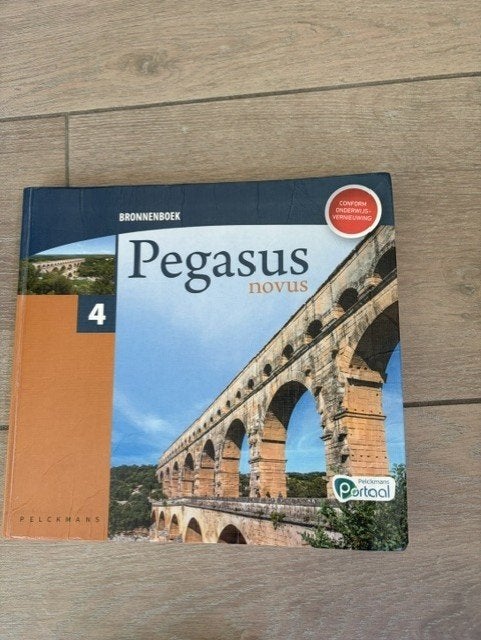 Pegasus Novus 4 bronnenboek, Livres, Livres scolaires, Latin, Enlèvement, Utilisé, Secondaire
