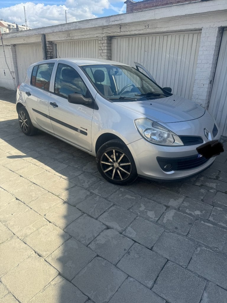 Renault Clio 1.2 uit het jaar 2008, Auto's, Handgeschakeld, 5 deurs, Particulier, 55 kW
