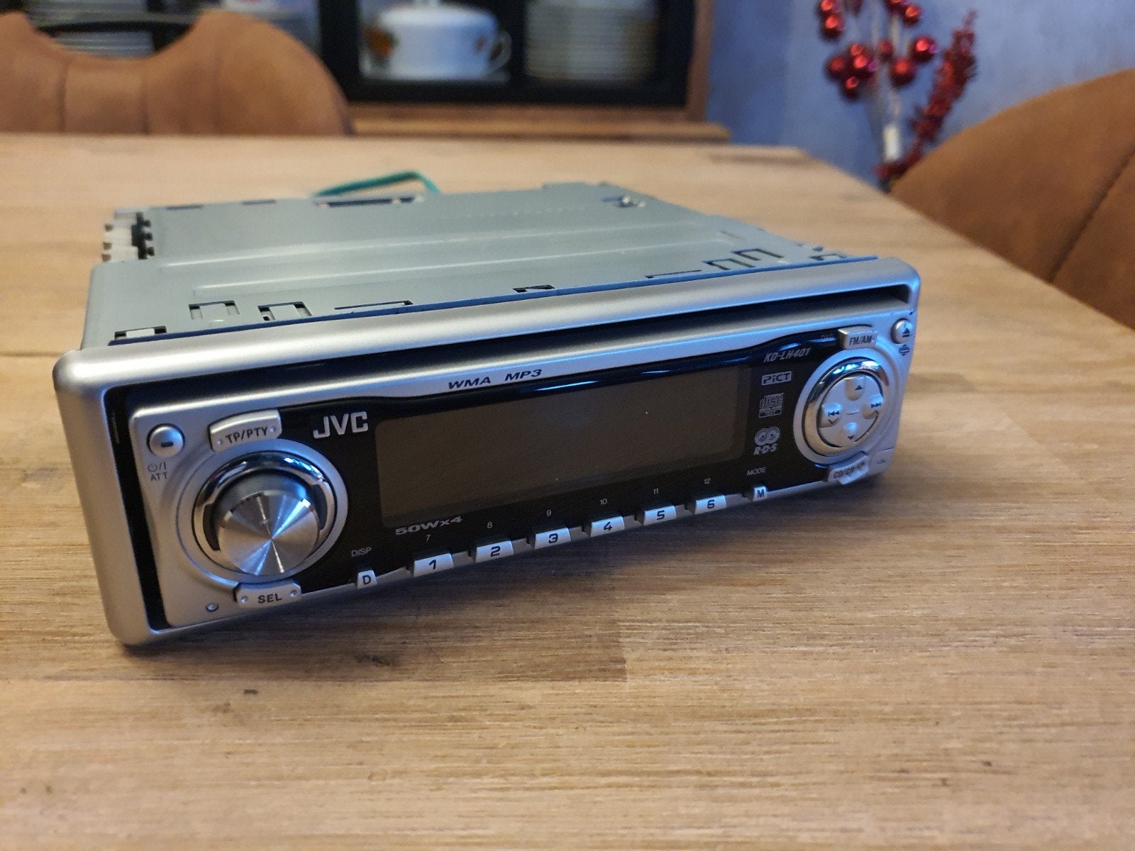 Jvc KD-LH401, Enlèvement