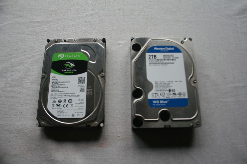 Seagate Barracuda 4TB wESTERN DIGITAL bLUE 2TB, Enlèvement, SATA, HDD