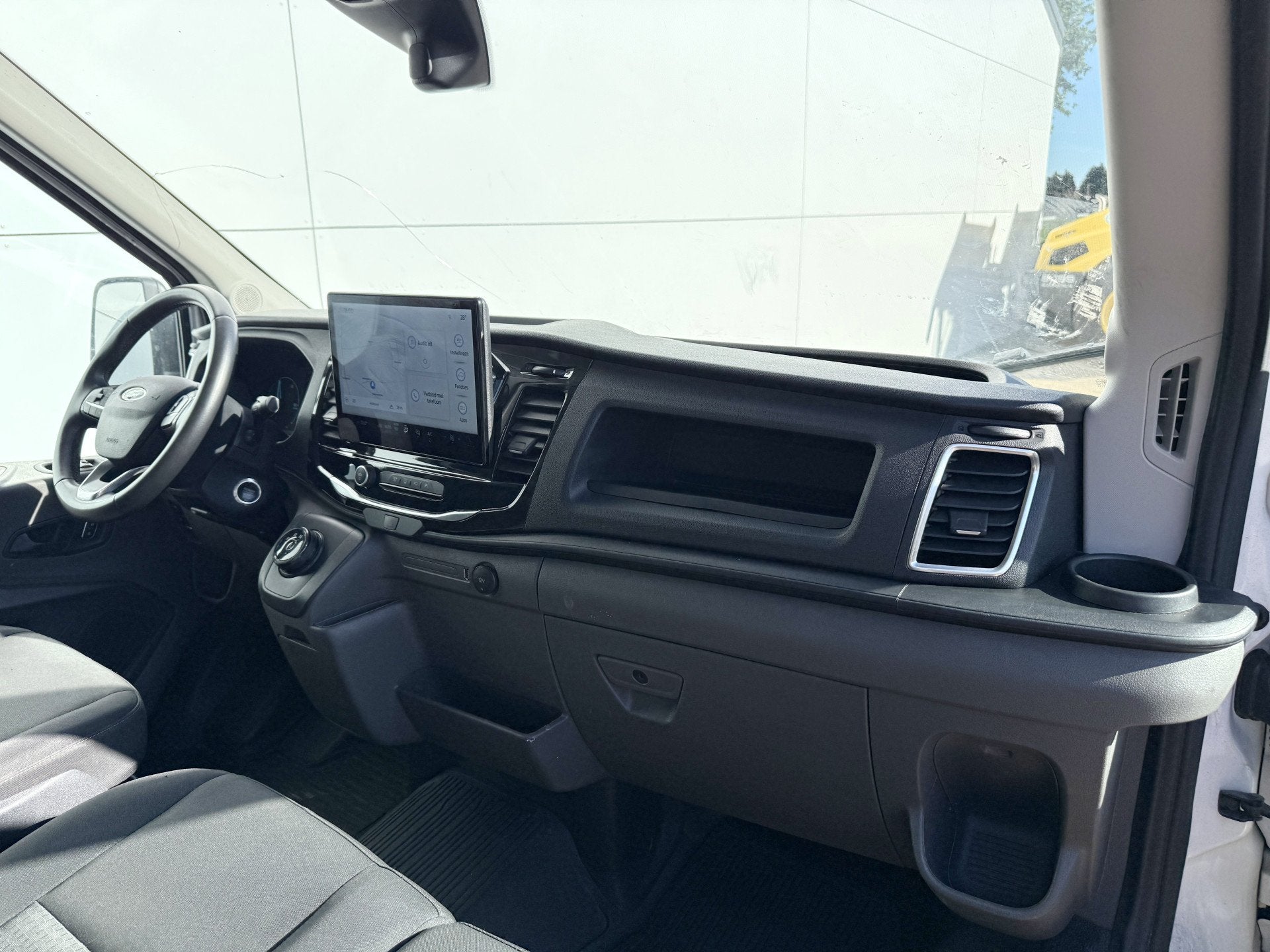 Ford E-Transit 68kWh 184PK L4H3 317km WLTP 93.7% (SOH) BEV S, Autos, 2562 kg, Achat, Entreprise, 3 places