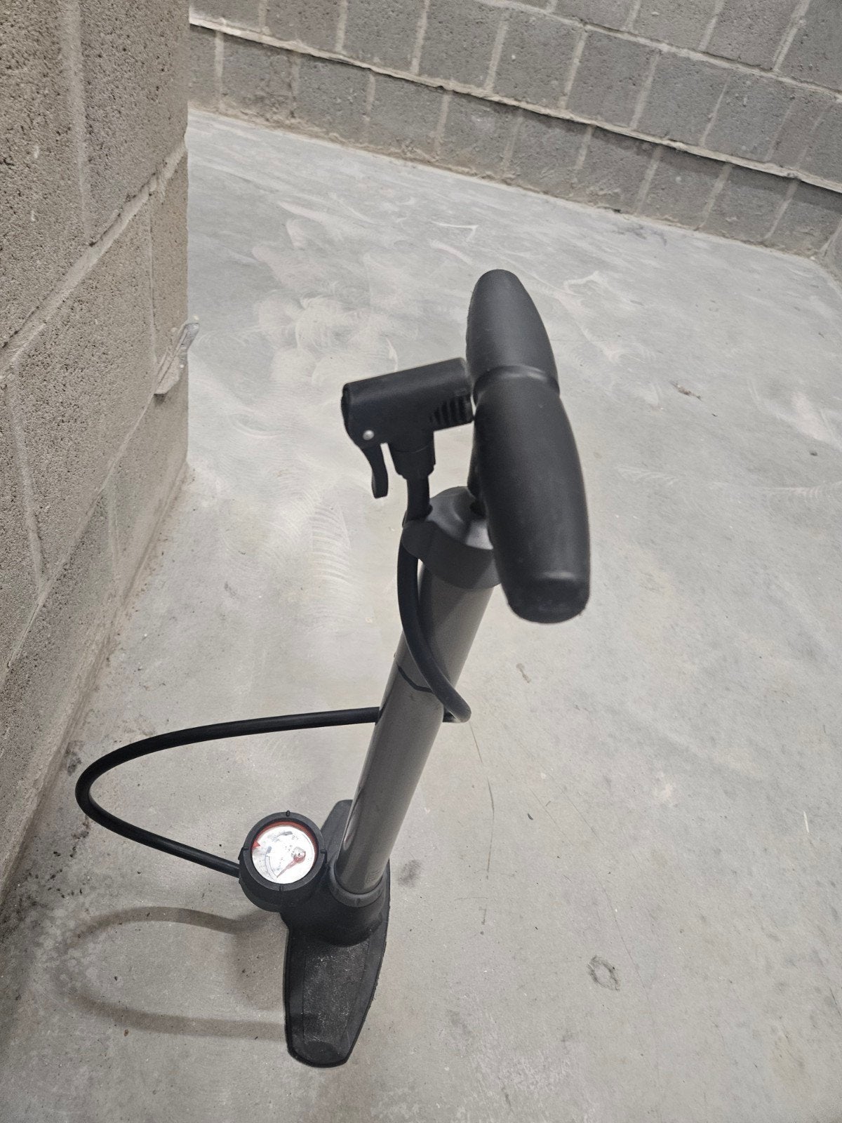 fietspomp goede staat, Fietsen en Brommers, Ophalen, Drukmeter, Gebruikt