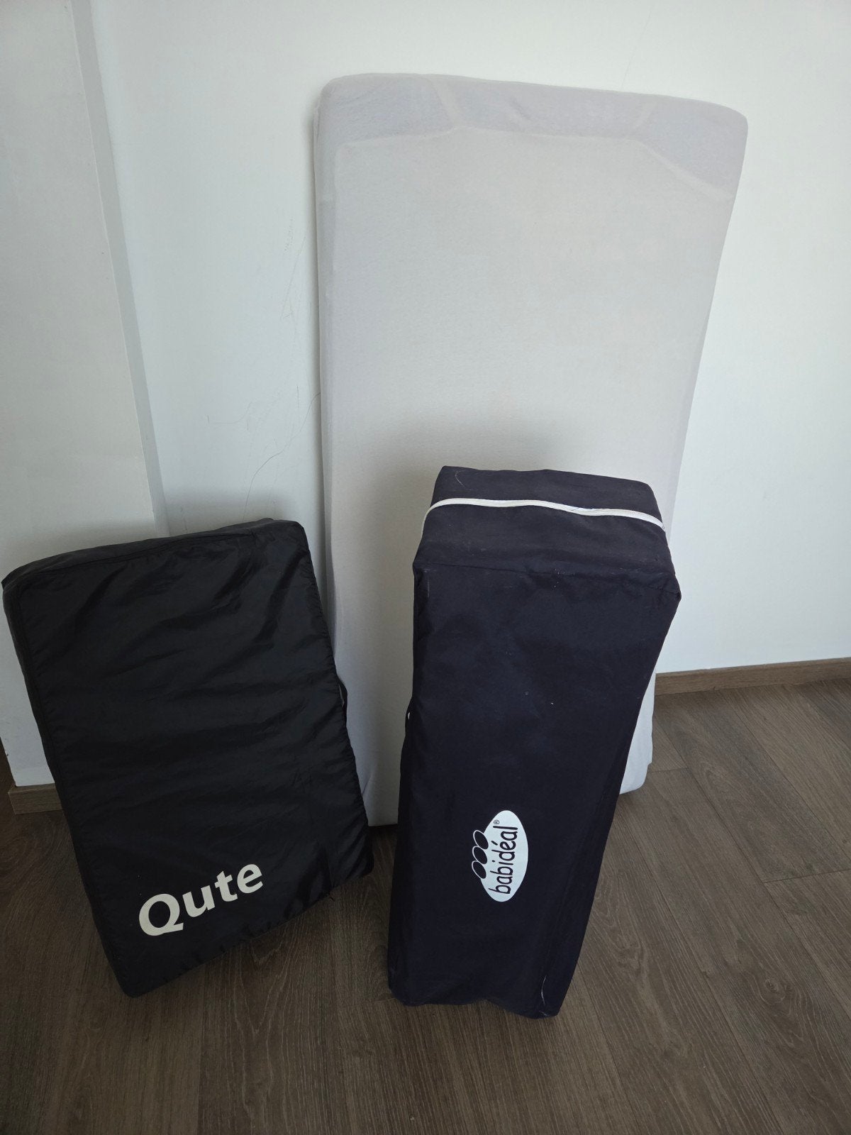 Reisbedje met opvouwbare matras + losse matras, Ophalen, Reisbedje