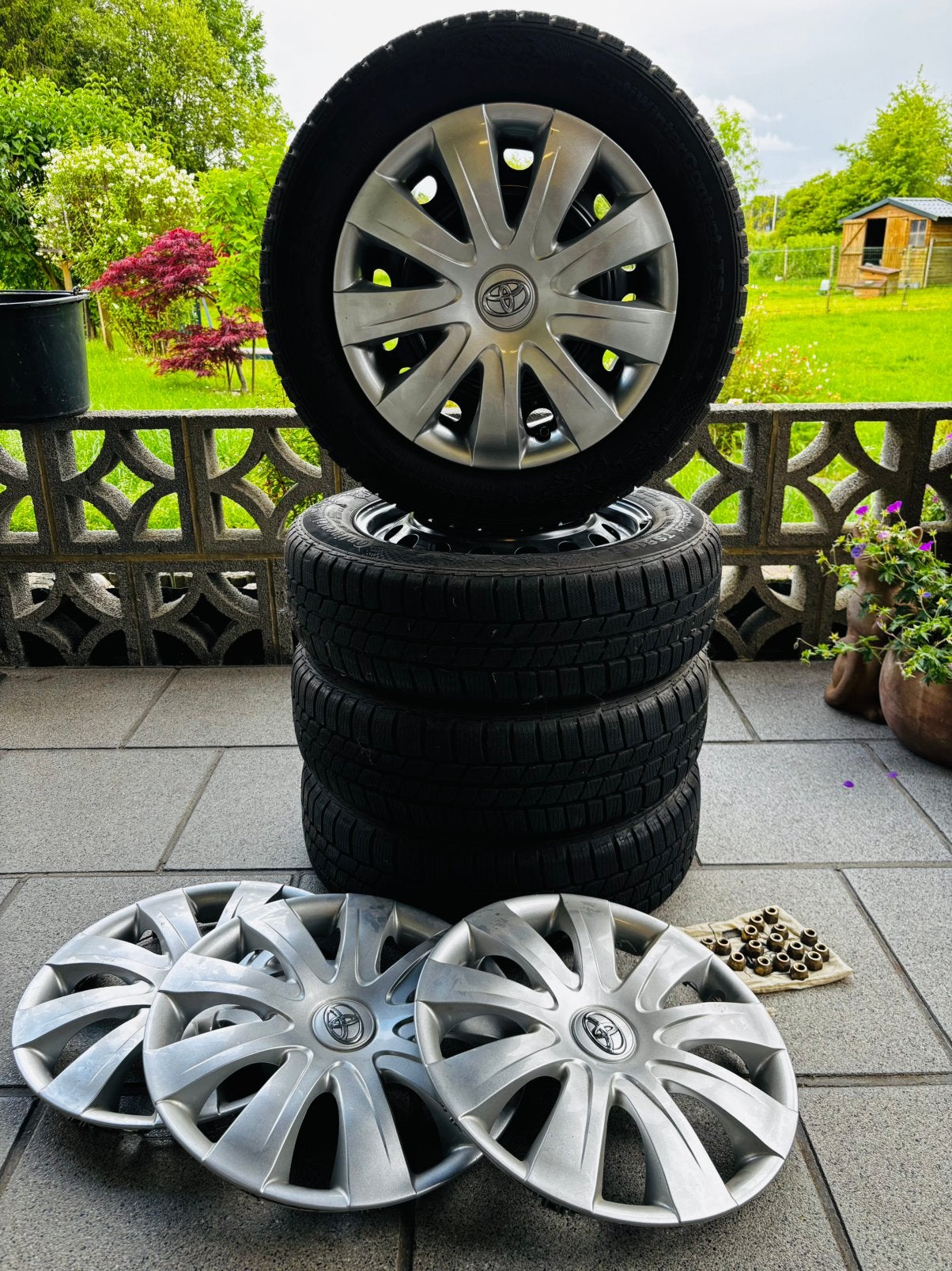 Kit hiver complet Toyota Yaris 2015, Autos : Pièces & Accessoires, Pneus & Jantes, Neuf, 15 pouces, Pneus et Jantes, Pneus hiver